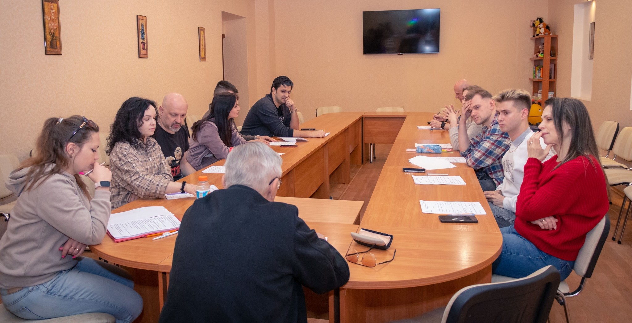 Обіцяють, що буде смішно: в театрі Кам'янського розпочали роботу над комедійною виставою за п'єсою англійського драматурга Рея Куні - ФОТО