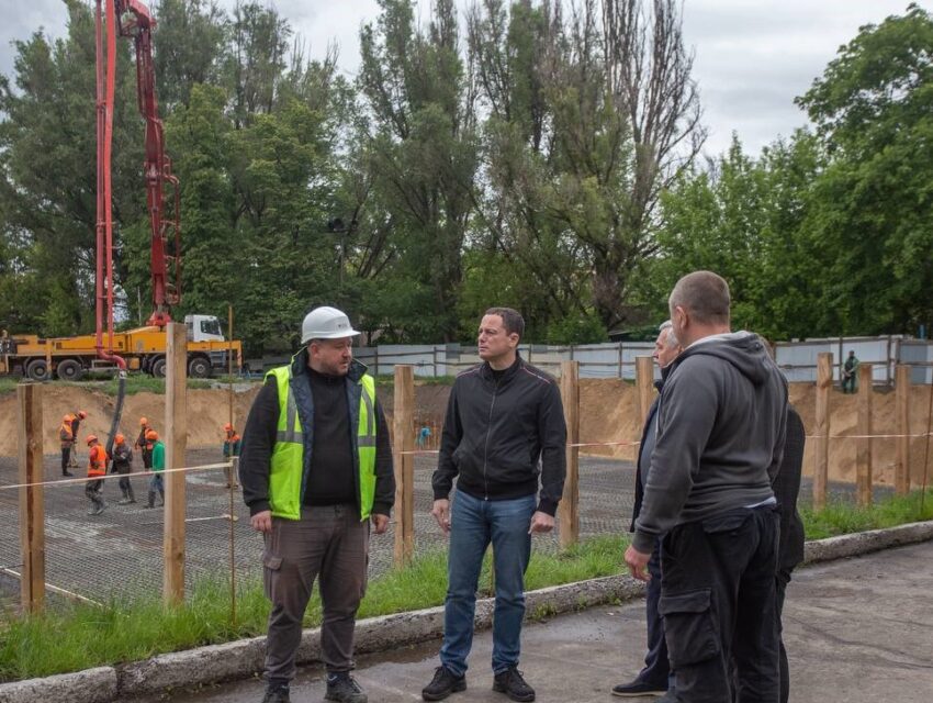 В Кам’янському тривають роботи з будівництва нових укриттів та розширення чинних в школах міста