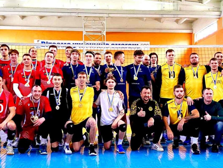 В Кам’янському завершились ігри волейбольної ліги сезону 2024/2025