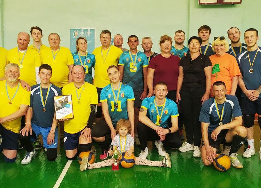 У Кам’янському провели волейбольний турнір пам’яті тренера Петра Грічука