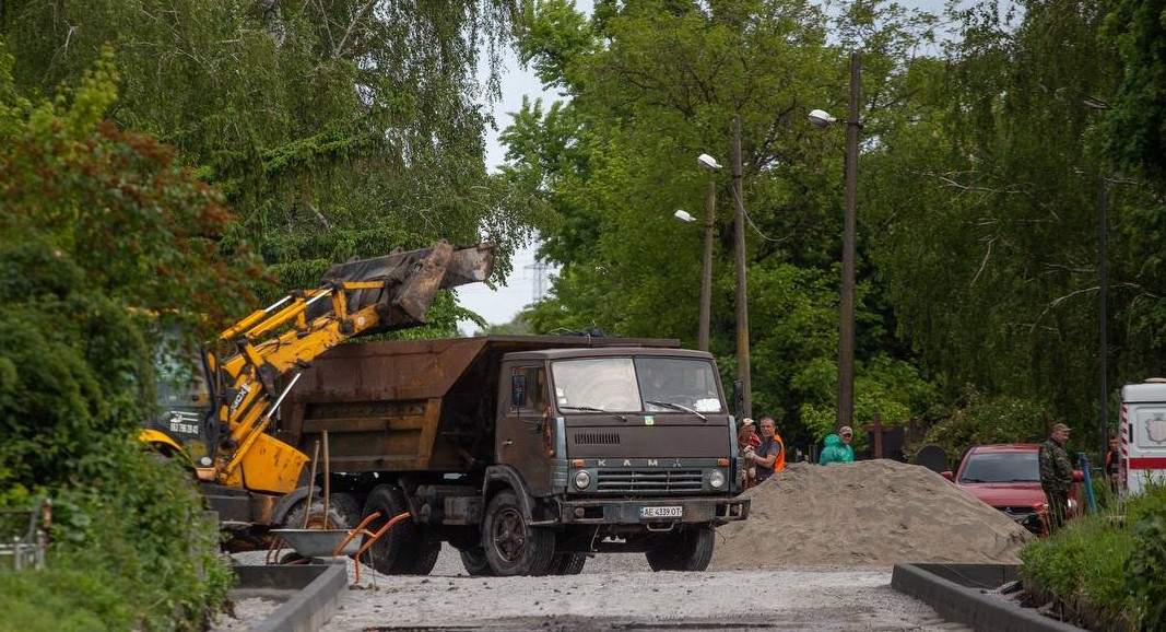 До кінця літа в Кам'янському планують завершити другий етап будівництва меморіального комплексу загиблим героям на Соцмісті - ФОТО