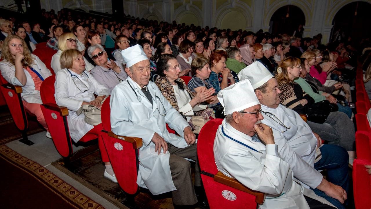 В Кам'янському змагались медсестри, фельдшери та акушерки - ФОТО