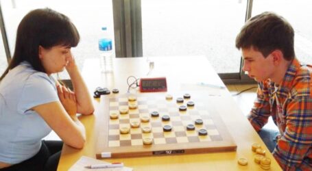 Кам’янчанин Іван Суров в Кубку світу з міжнародних шашок був визнаний найкращим юніором до 19 років