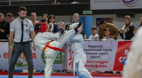 Участь у турнірі з кіокушин карате-до «ВОЇН СВІТЛА» в Кам’янському взяли майже 300 спортсменів