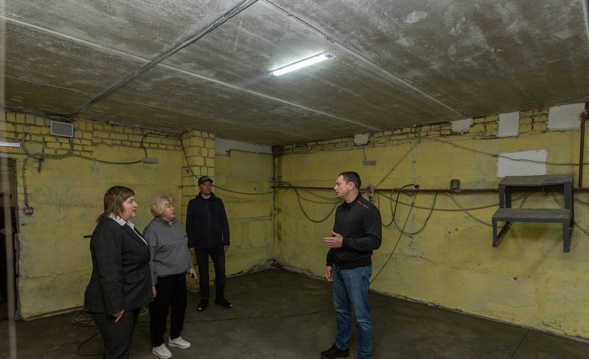 В Кам'янському тривають роботи з будівництва нових укриттів та розширення чинних в школах міста - ФОТО