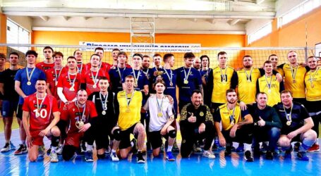 В Кам’янському завершились ігри волейбольної ліги сезону 2024/2025