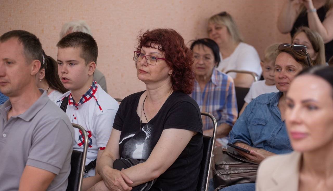 Спілкування та підтримка: в Кам'янському пройшли теплі зустрічі для родин, де виховують дітей з інвалідністю - ФОТО