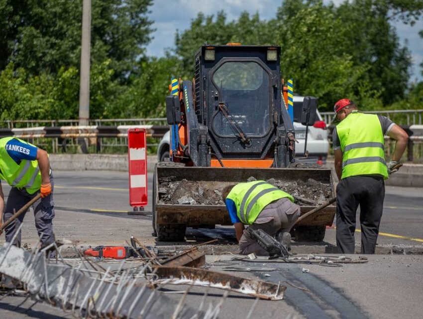 В Кам’янському ремонтують шляхопровід по проспекту Ювілейному