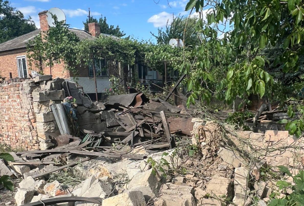 У Нікополі від поранень у наслідок обстрілу померла 45-річна жінка - ФОТО