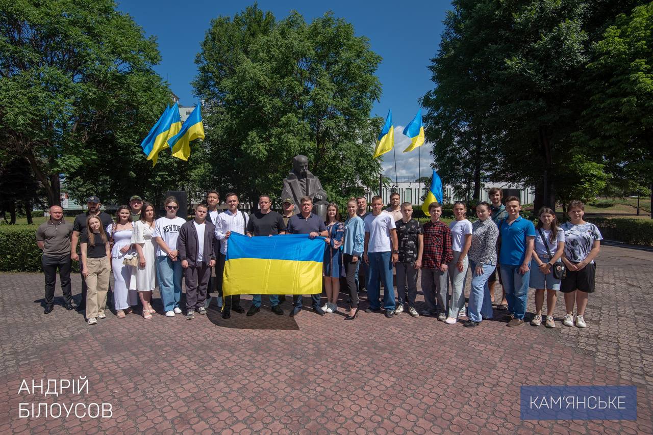 У Кам’янському відзначають День Конституції України - ФОТО