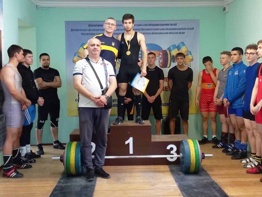 Золотий результат кам`янчанина Євгена Шкоди на чемпіонаті Дніпропетровщини з важкої атлетики