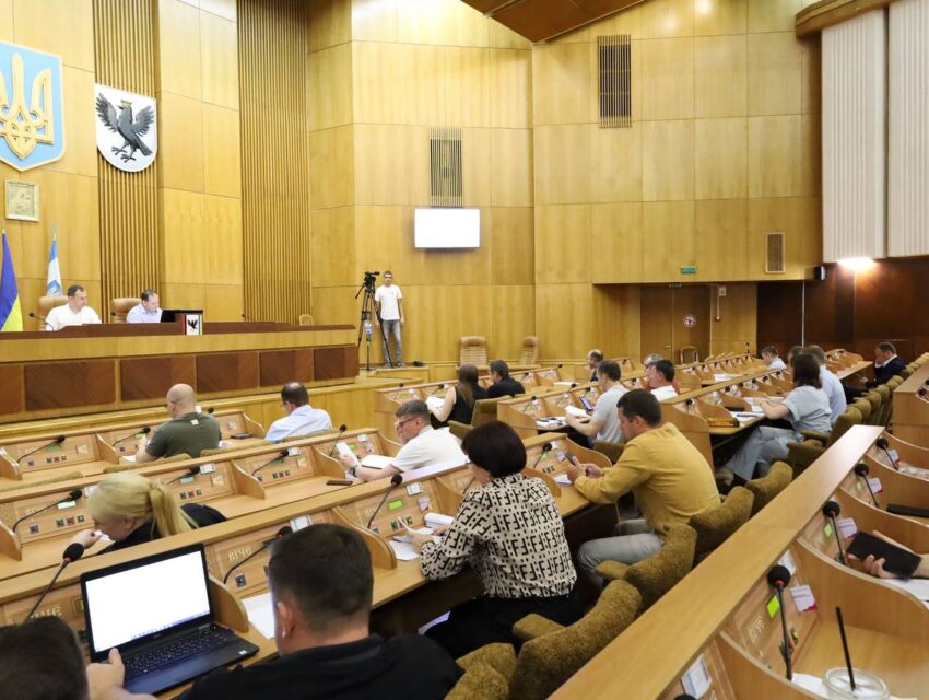 Івано-Франківська міськрада вимагає від держави заборонити аборти та закріпити право на життя з моменту зачаття