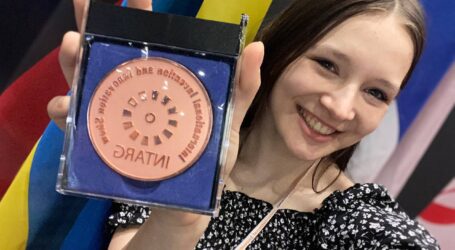 Учениця Наукового ліцею ім. Анатолія Лигуна з Кам’янського стала призеркою Міжнародного інноваційного шоу