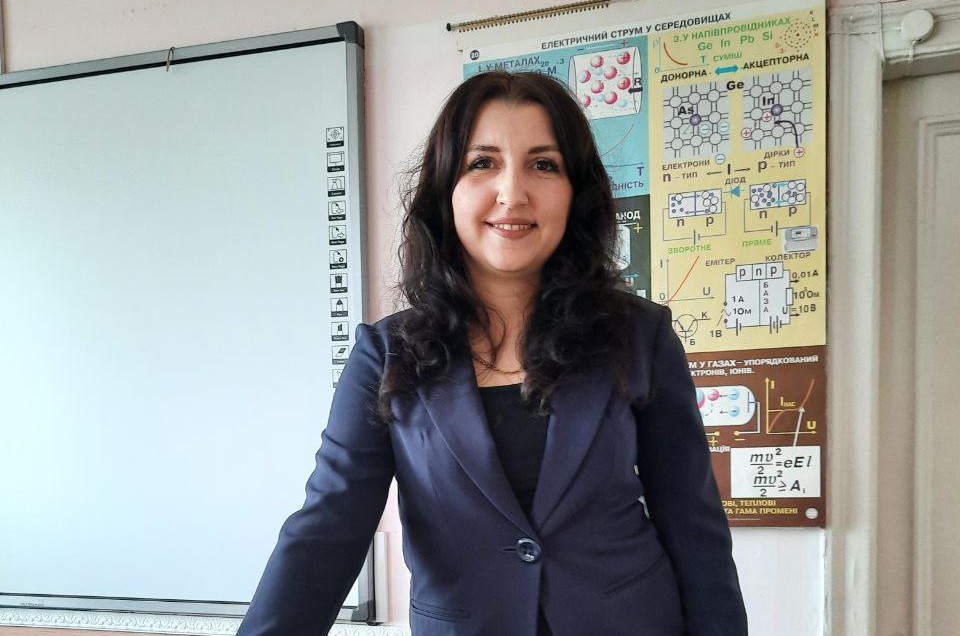 Наталія Бондарь: «Мені завжди хотілося ставити собі вищі цілі — так вдалося побачити й адронний колайдер у Женеві» - ФОТО
