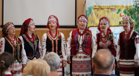 У бібліотеці Кам’янського відбувся «сімейний» концерт гурту «Калина»