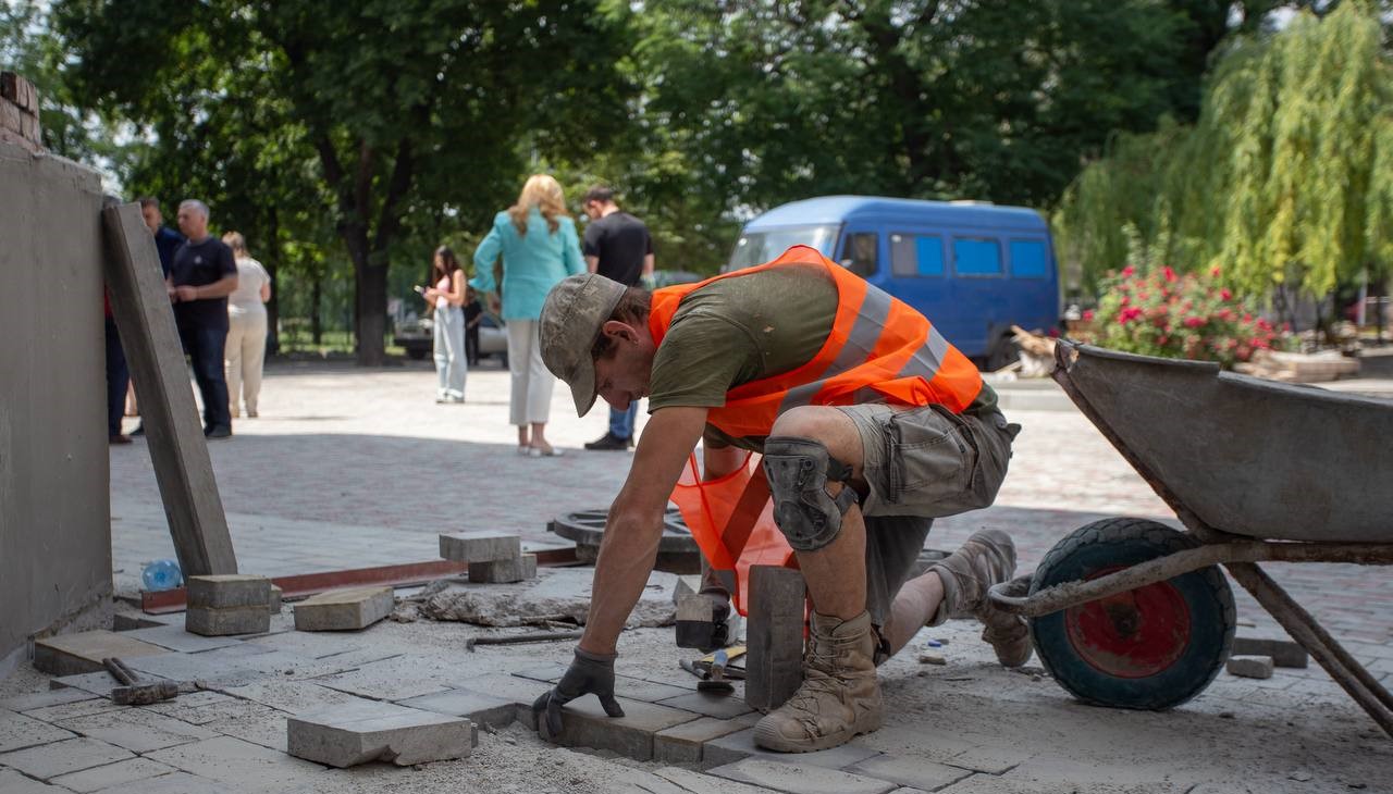 В Кам'янському тривають ремонти у навчальних закладах міста - ФОТО