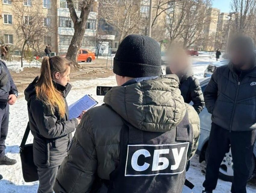 «Заробляли» на людському горі: в Кам’янському шахраї ошукали родичів зниклих безвісти військових на майже на три млн грн