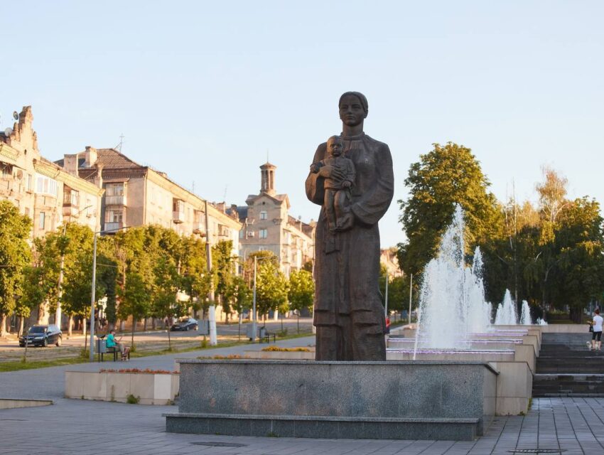 На Дніпропетровщині від атак ворога постраждали три людини