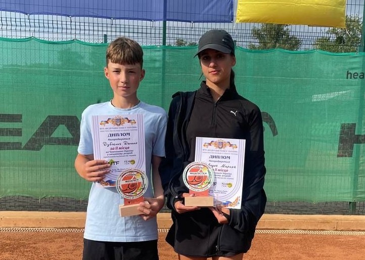Тенісисти з Кам`янського здобули нагороди на чемпіонаті України - ФОТО