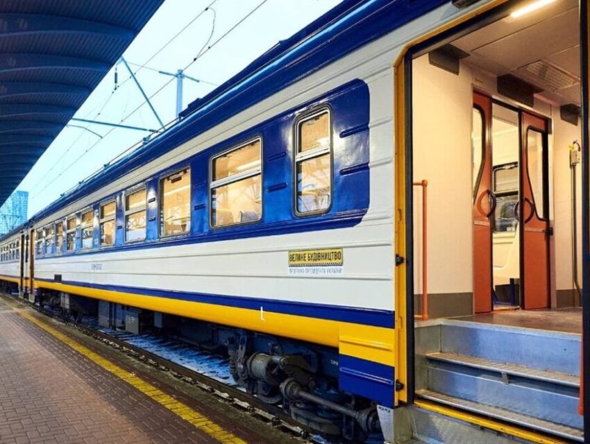 Відсьогодні скасовано рух декількох електричок, що курсують через Кам’янське