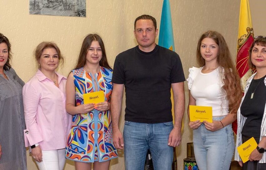 Скульптурна робота юних мисткинь з Кам’янського стала найкращою на Дніпропетровщині