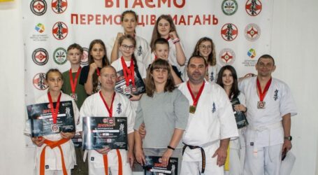 Каратисти з Кам’янського здобули понад два десятки нагород у чемпіонаті України 