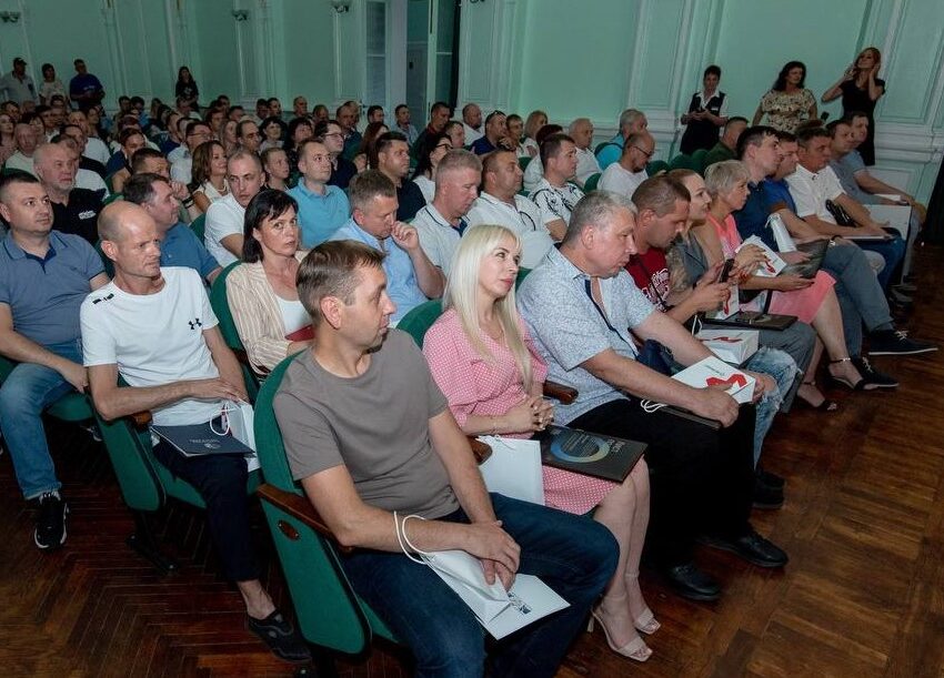 В Кам’янському з професійним святом вітали гірничодобувників та металургів