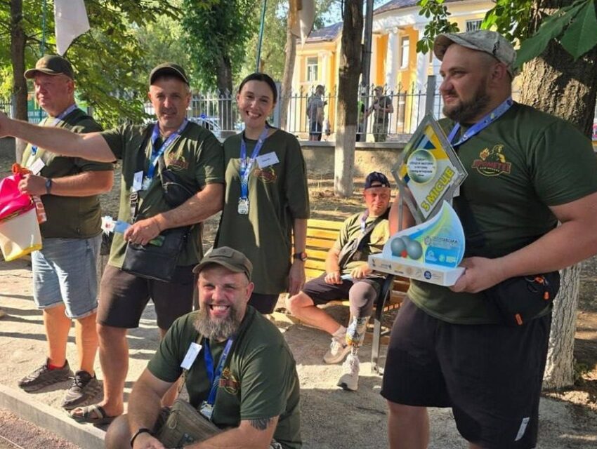 Захисники з Кам’янського вибороли призове місце на ветеранському турнірі з петанку