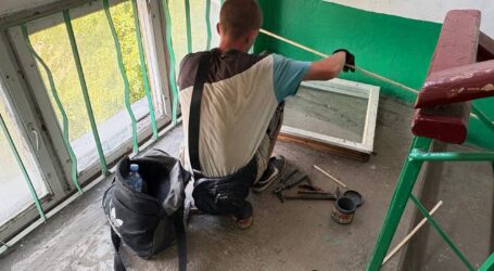 У Кам’янському тривають роботи з ліквідації наслідків нічної атаки