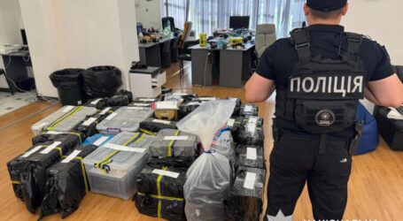 Виманювали гроші з європейців: мешканець Дніпра організував шахрайську схему, до якої залучив українців та чехів (ВІДЕО)