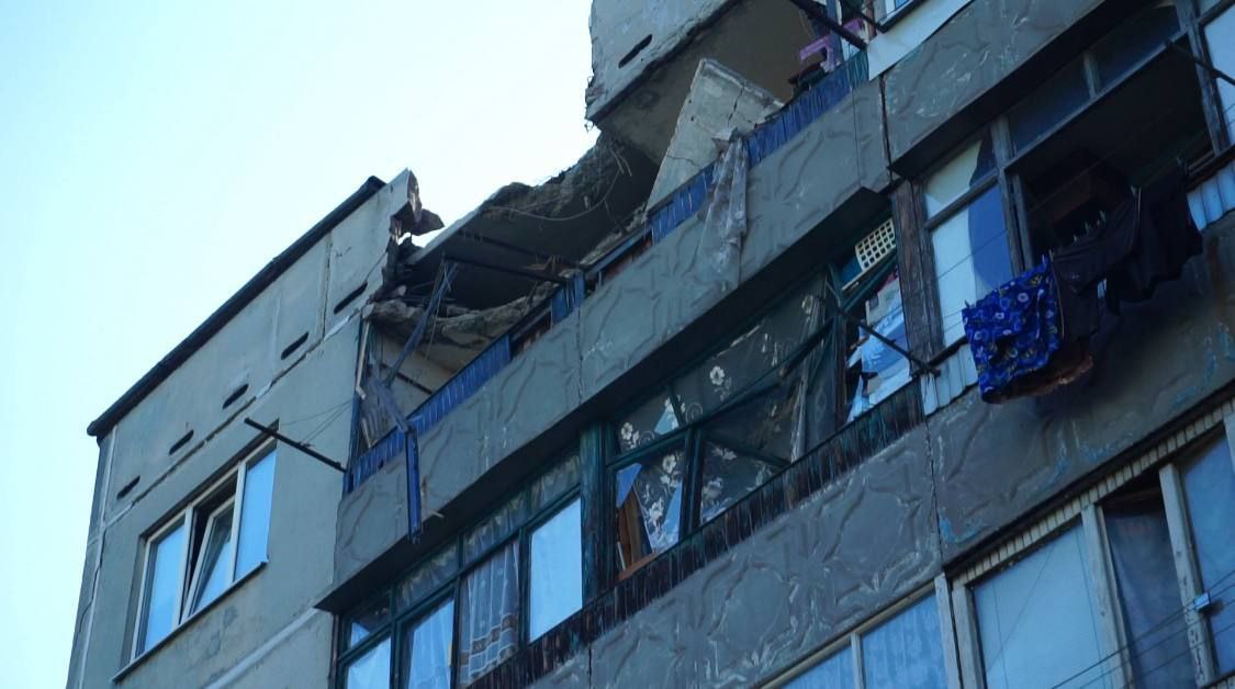В Кам'янському ніч минула без надзвичайних подій, на Нікопольщині є руйнування - ФОТО