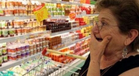 Яблука, капуста та морква – рекордсмени за зростанням ціни: у Держстаті розповіли як зросли ціни за рік