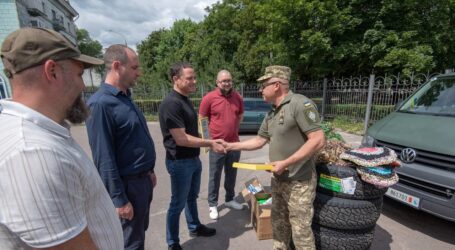 Кам’янське передало чергову партію допомоги нашим землякам, які боронять країну в лавах ЗСУ
