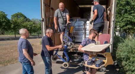 Медичне обладнання та харчові продукти для військових й переселенців: до Кам’янського надійшла гумдопомога від партнерів