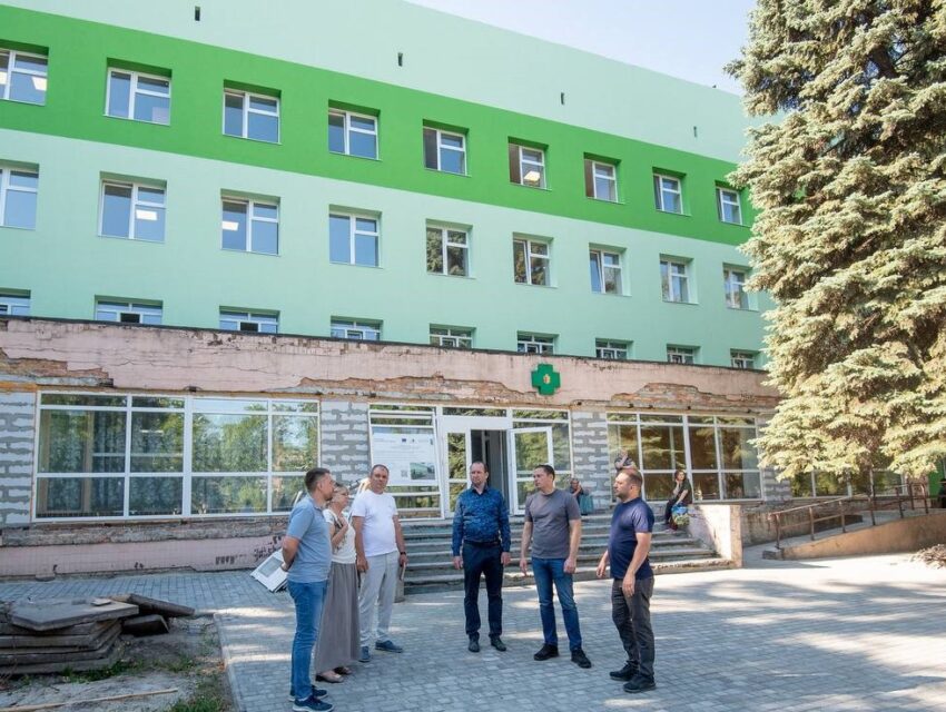 В Кам’янському тривають ремонти у найбільших лікарнях міста