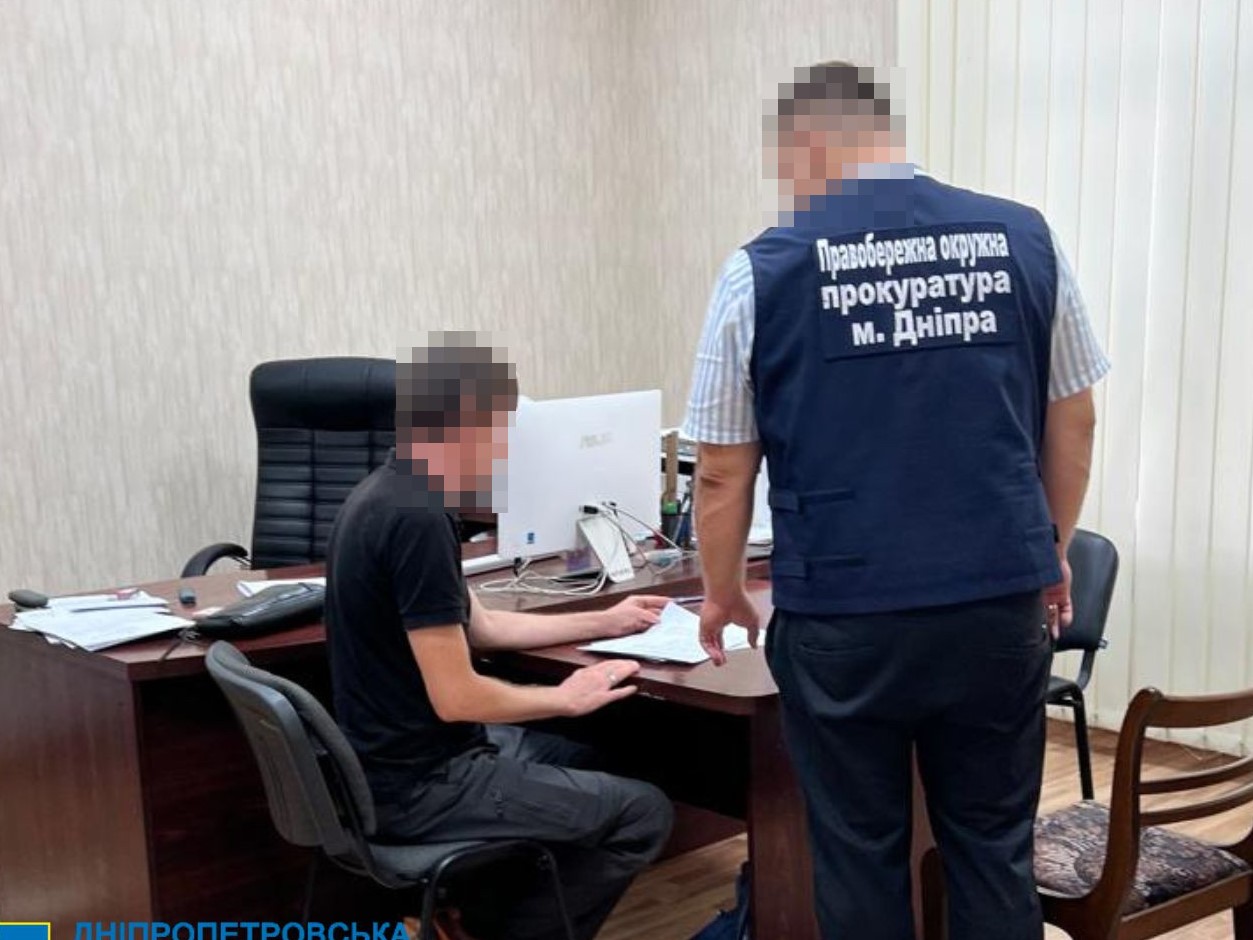 Депутат однієї з райрад Дніпропетровщині організував мережу підпільних гральних закладів в області - ФОТО