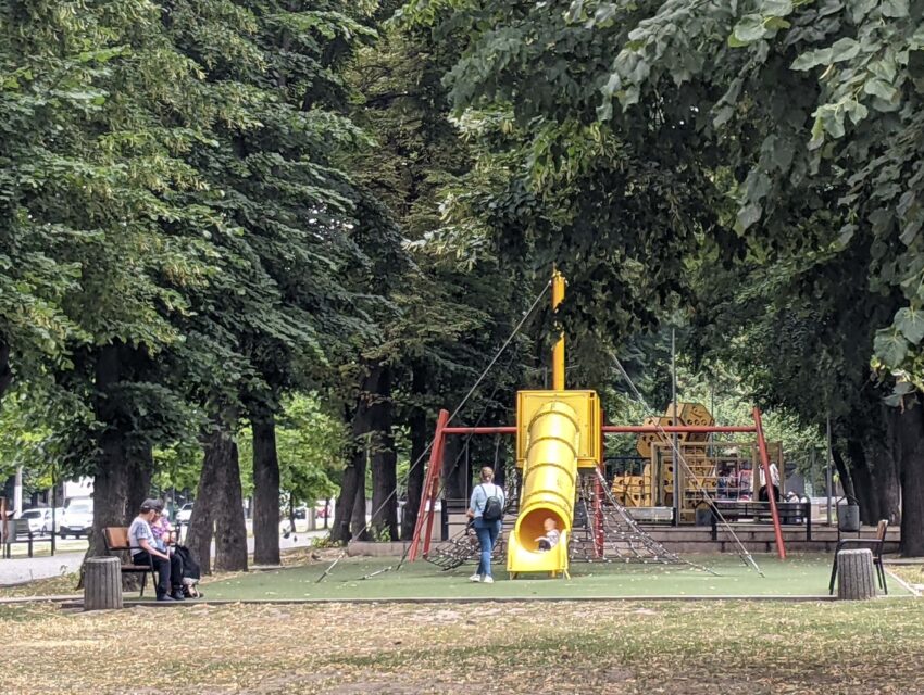 Вночі на Дніпропетровщині працювала ППО, але є влучання, постраждали люди