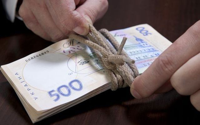 Як зростатиме мінімальна зарплата в Україні при сценарії тривалої війни
