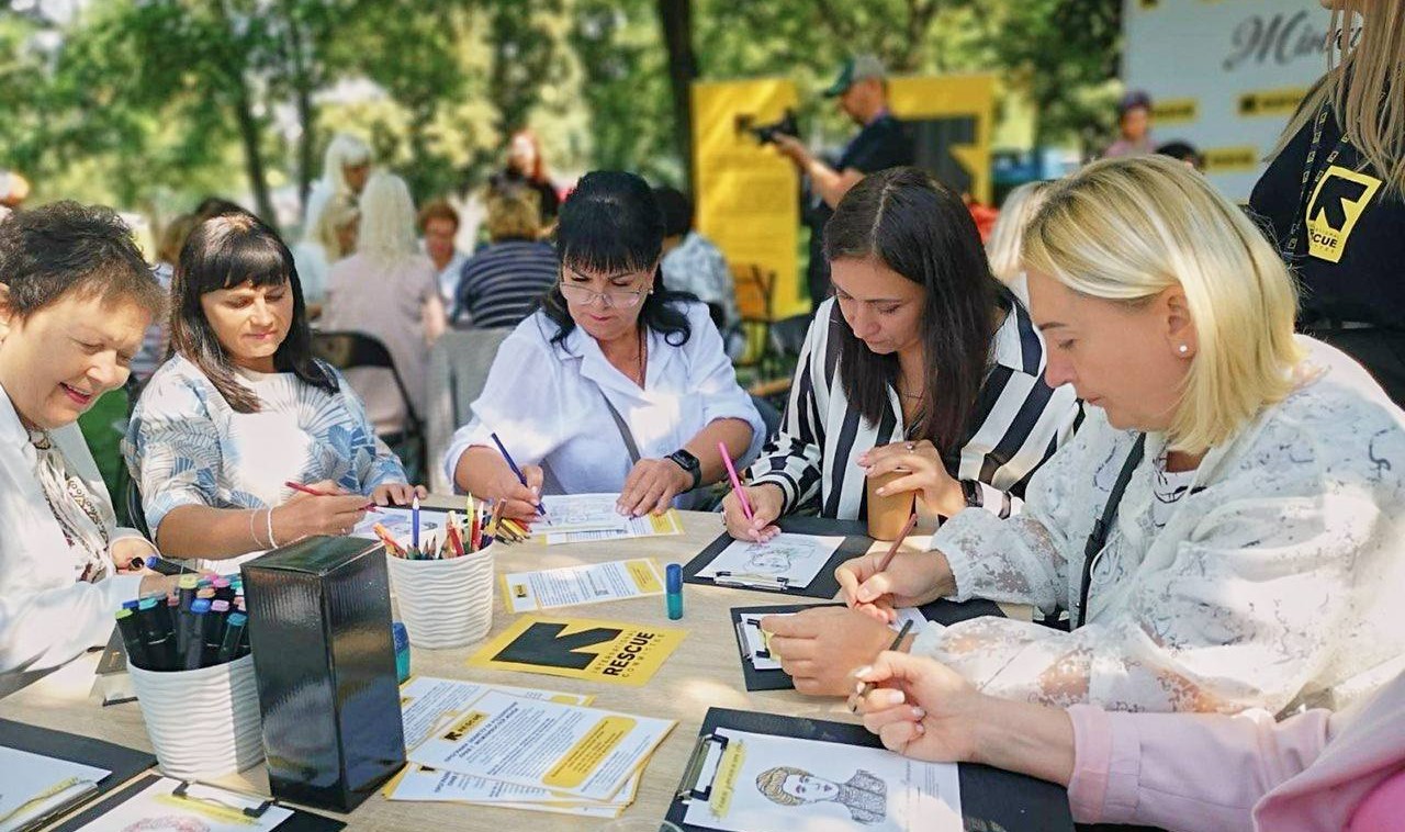 Нові можливості професійного розвитку та інноваційні підходи в освіті обговорювали освітяни Кам'янського на традиційній (не) конференції - ФОТО