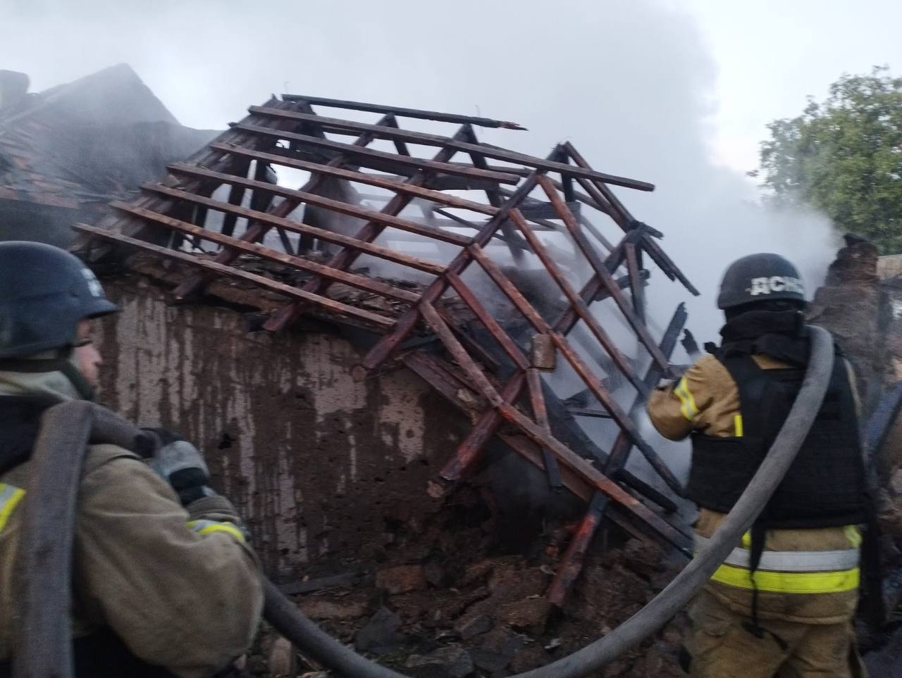 Вночі та зранку росіяни гатили по трьох районах Дніпропетровщини, в Кам'янському – минулось без надзвичайних подій - ФОТО