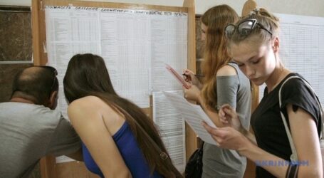 Хочу бути… менеджером, юристом або філологом: кон’юнктурні спеціальності знов обирає більшість вступників