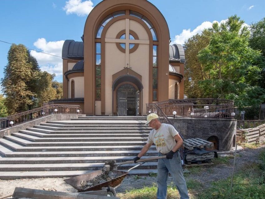 В Кам’янському храм Преображення Господнього УГКЦ невдовзі відкриє двері для вірян