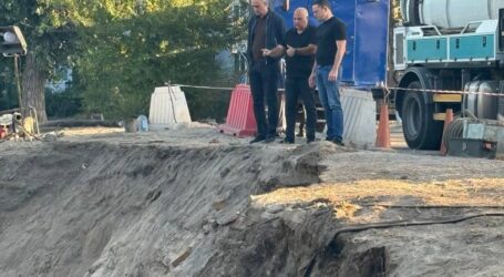 Аварійні роботи на колекторі на Лівобережжі Кам’янського орієнтовно планують завершити протягом доби