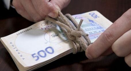 Як зростатиме мінімальна зарплата в Україні при сценарії тривалої війни