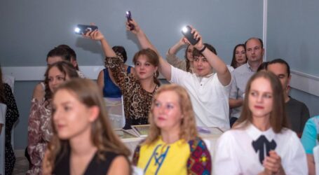 В Кам’янському нагородили провідних представників молодіжної спільноти міста