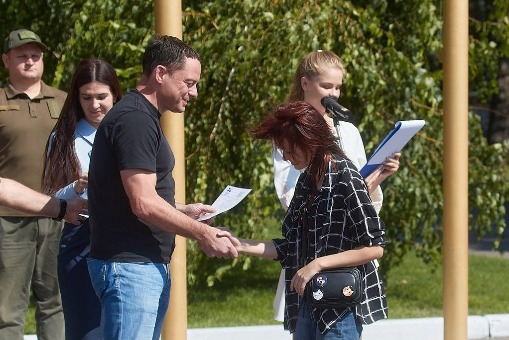 В Кам'янському відбулись урочисті заходи до двох найважливіших державних свят - ФОТО