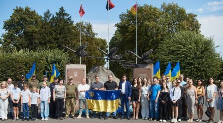 В Кам’янському відбулись урочисті заходи до двох найважливіших державних свят