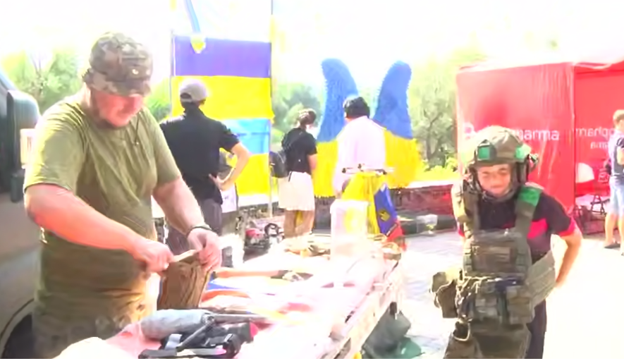 В Лівобережному парку Кам'янського відбувся культурно-патріотичний захід - ФОТО