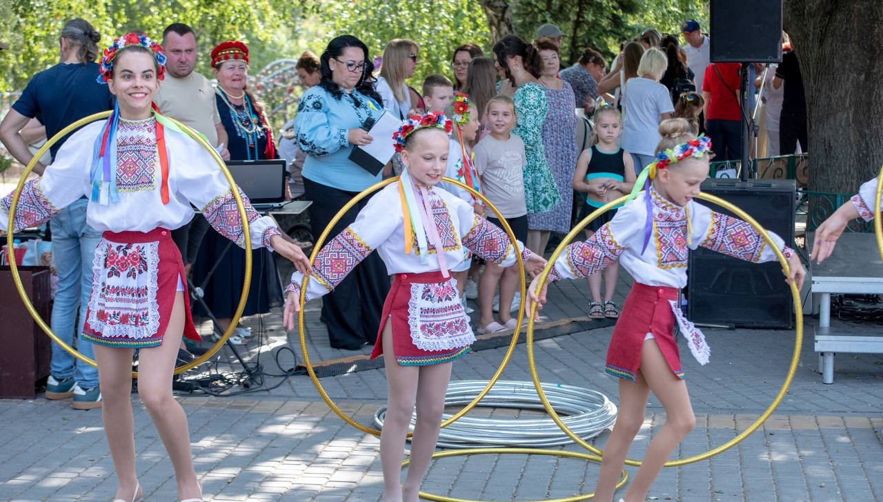 В Лівобережному парку Кам'янського відбувся культурно-патріотичний захід - ФОТО