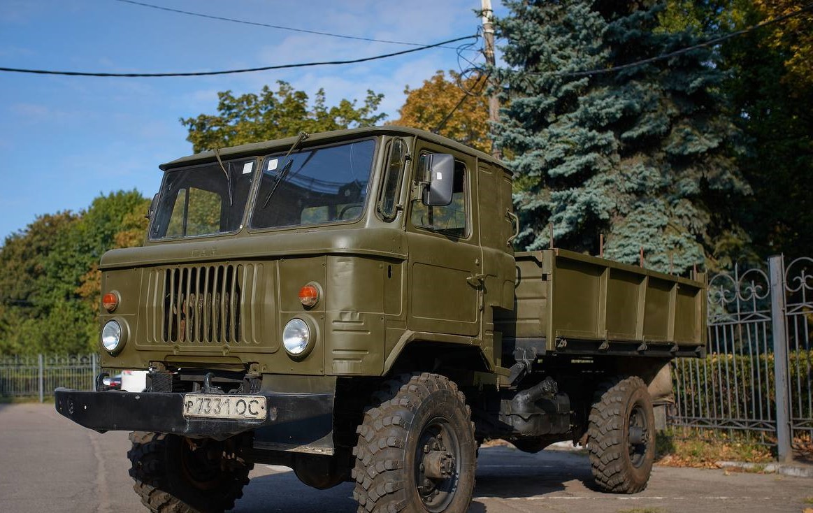 Вантажівку для військових з Кам'янського відправили на Харківський напрямок - ФОТО